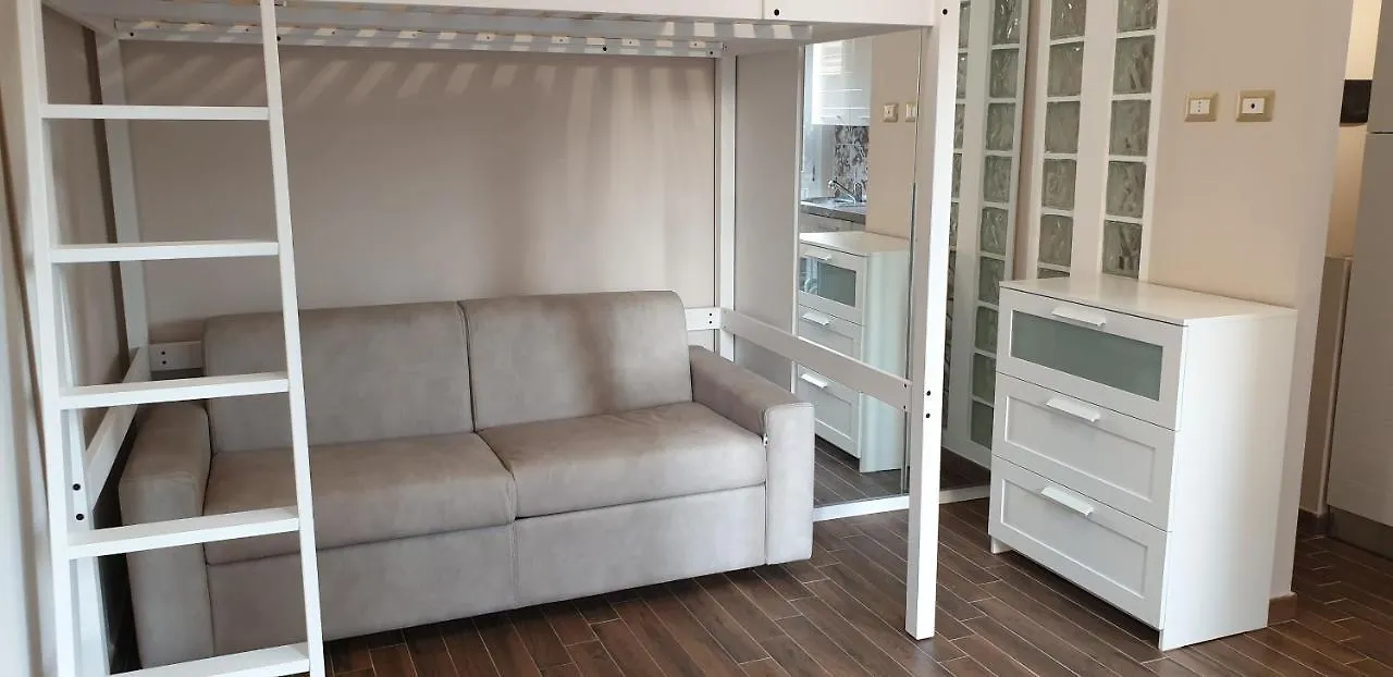 Your House In Milan Apartment 0*,  Italy
